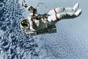astronauta-in-volo